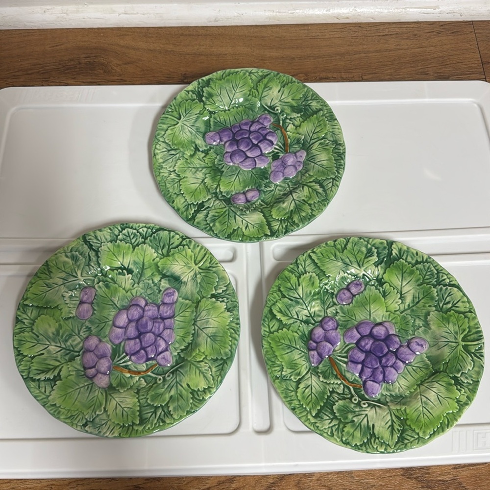 DEPARTMENT 56 VINEYARD SALAD PLATES Set of 3 - 8 1/8"